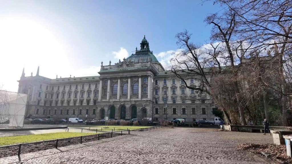 palacio de justicia - que ver en munich 4 dias
