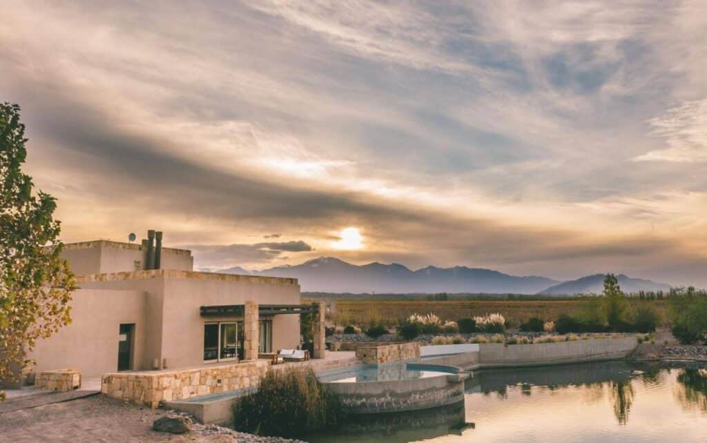18. hoteles en bodegas mendoza - rosell boher