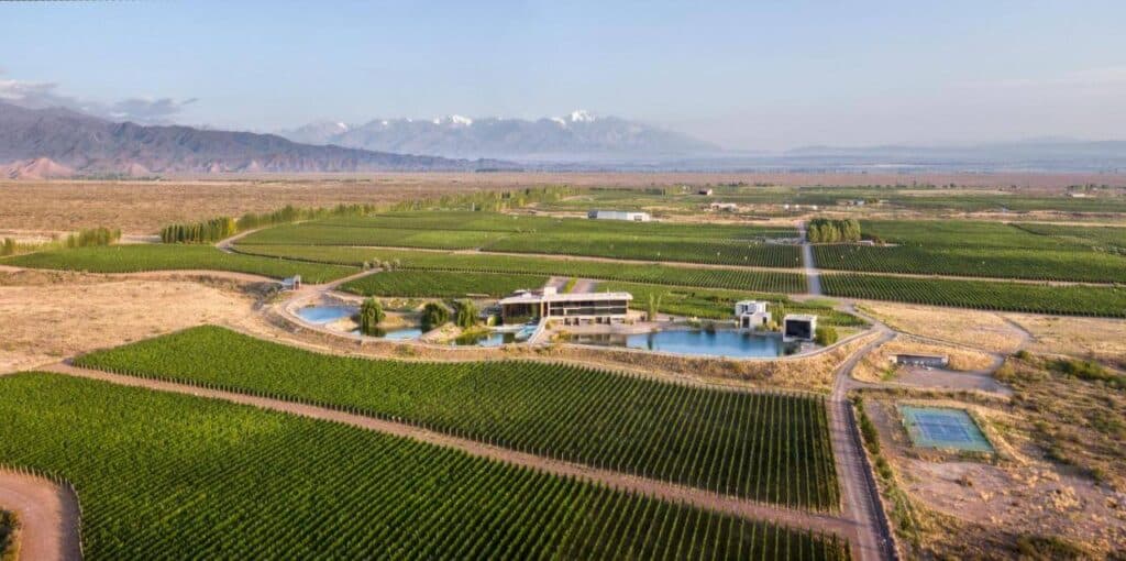 2. hoteles en bodegas mendoza - casa de uco vineyards