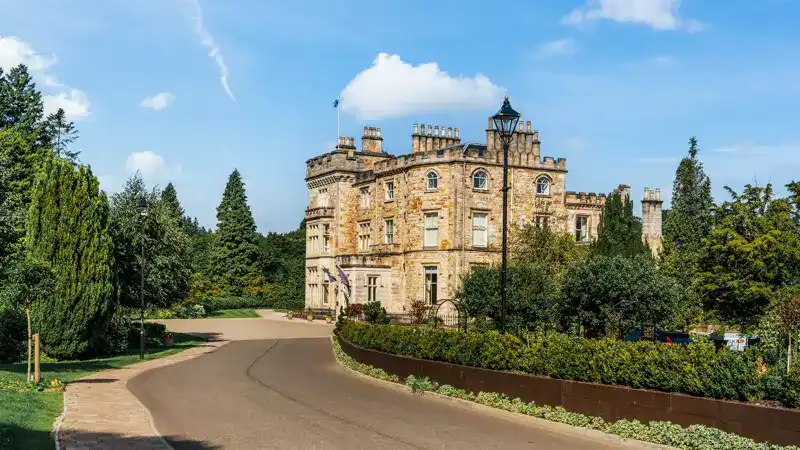 Crossbasket Castle, castillo-hotel de lujo cerca de Glasgow, Escocia
