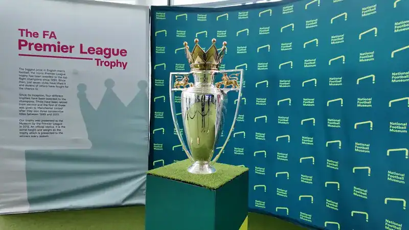 El trofeo de la Premier League en el Museo Nacional del Fútbol de Manchester